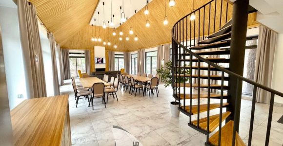 Банкетный дом «Бригантина» (№ 17)